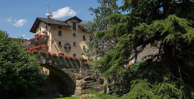 Hotel Cecchin 아오스타 외부 사진