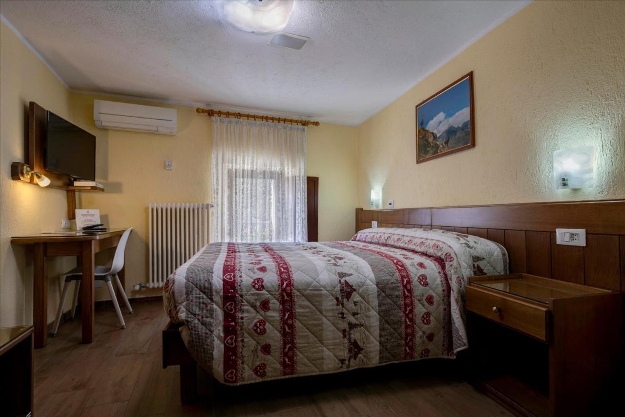 Hotel Cecchin 아오스타 외부 사진