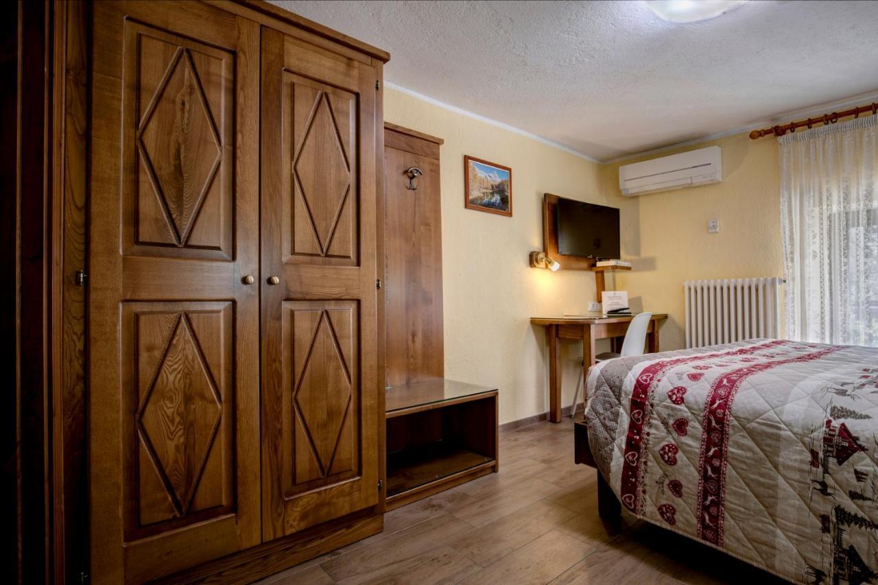 Hotel Cecchin 아오스타 외부 사진