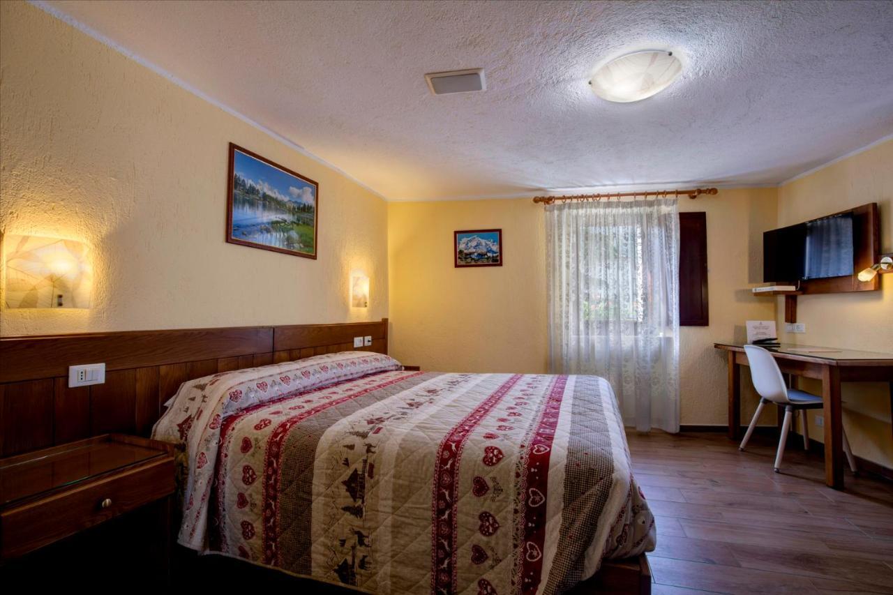 Hotel Cecchin 아오스타 외부 사진