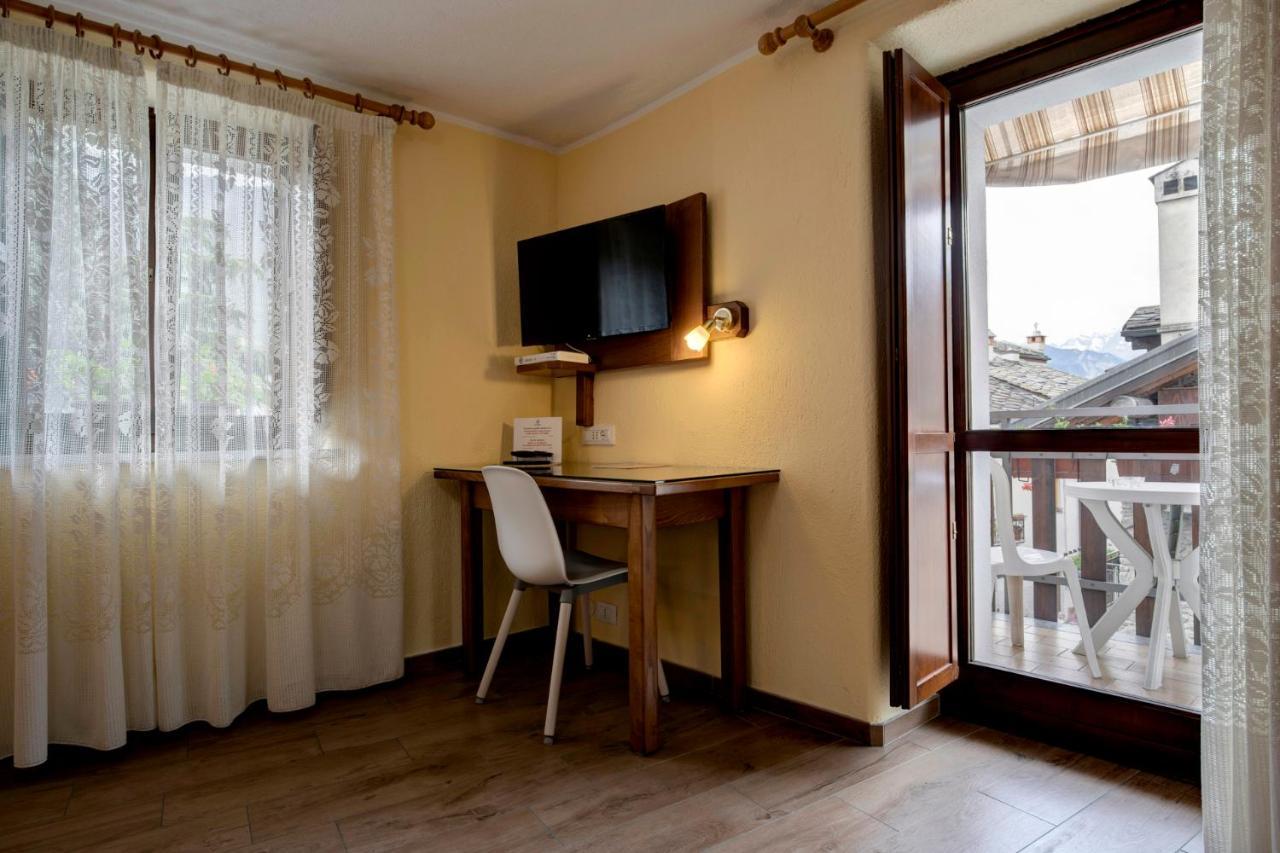 Hotel Cecchin 아오스타 외부 사진