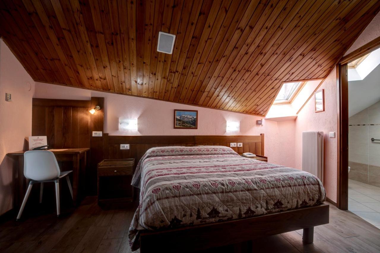 Hotel Cecchin 아오스타 외부 사진