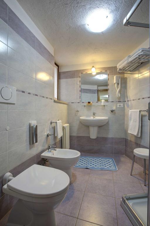 Hotel Cecchin 아오스타 외부 사진