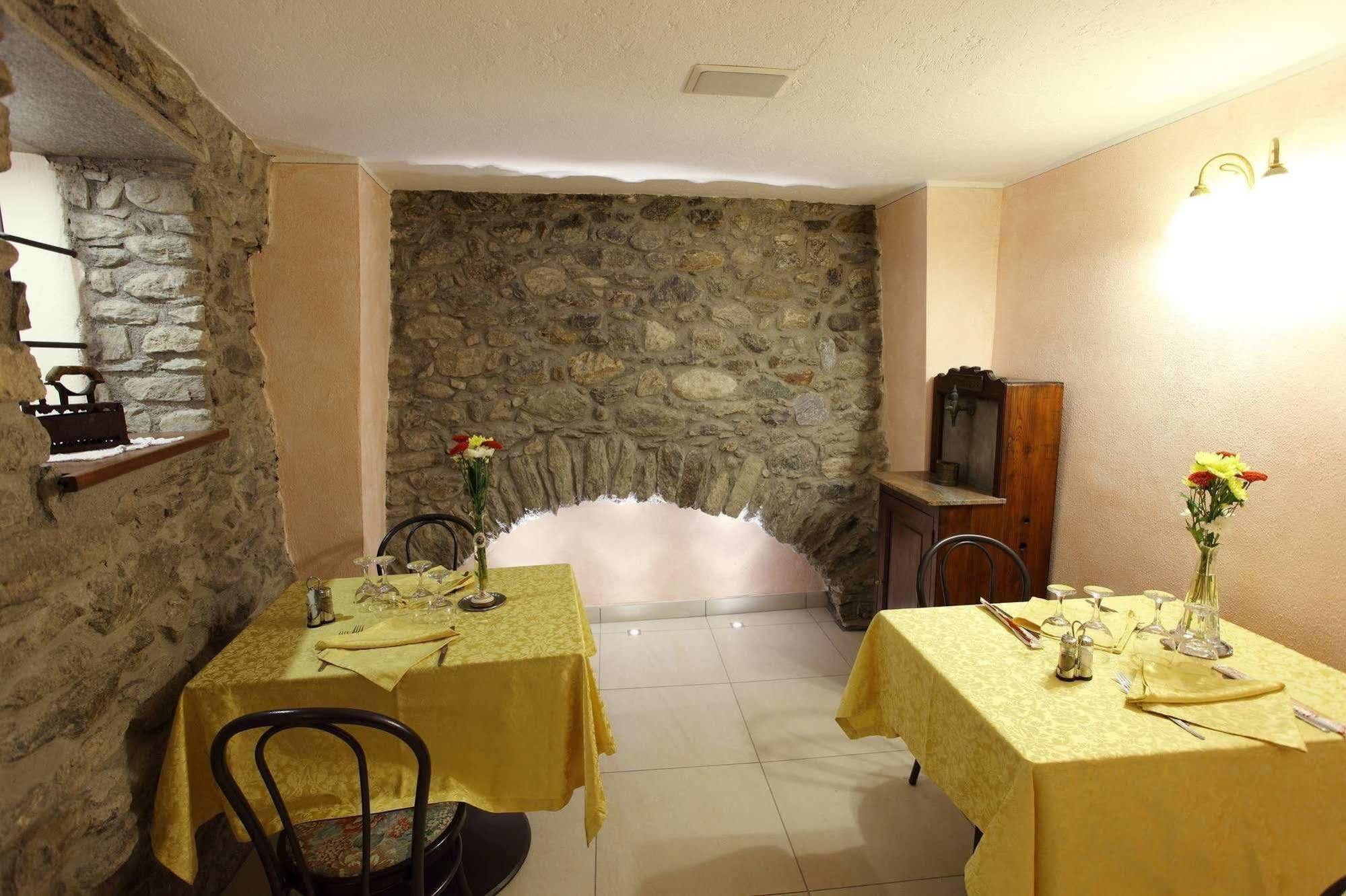 Hotel Cecchin 아오스타 외부 사진