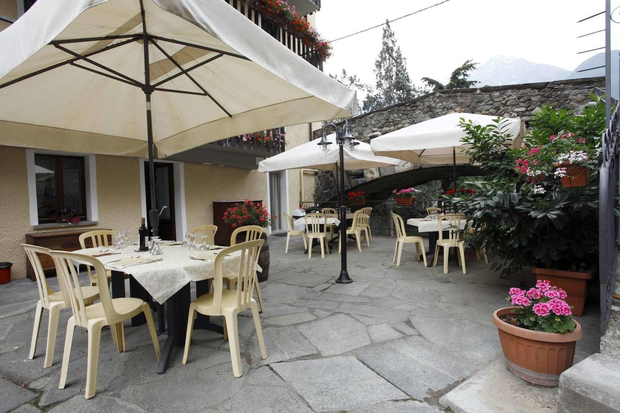 Hotel Cecchin 아오스타 외부 사진