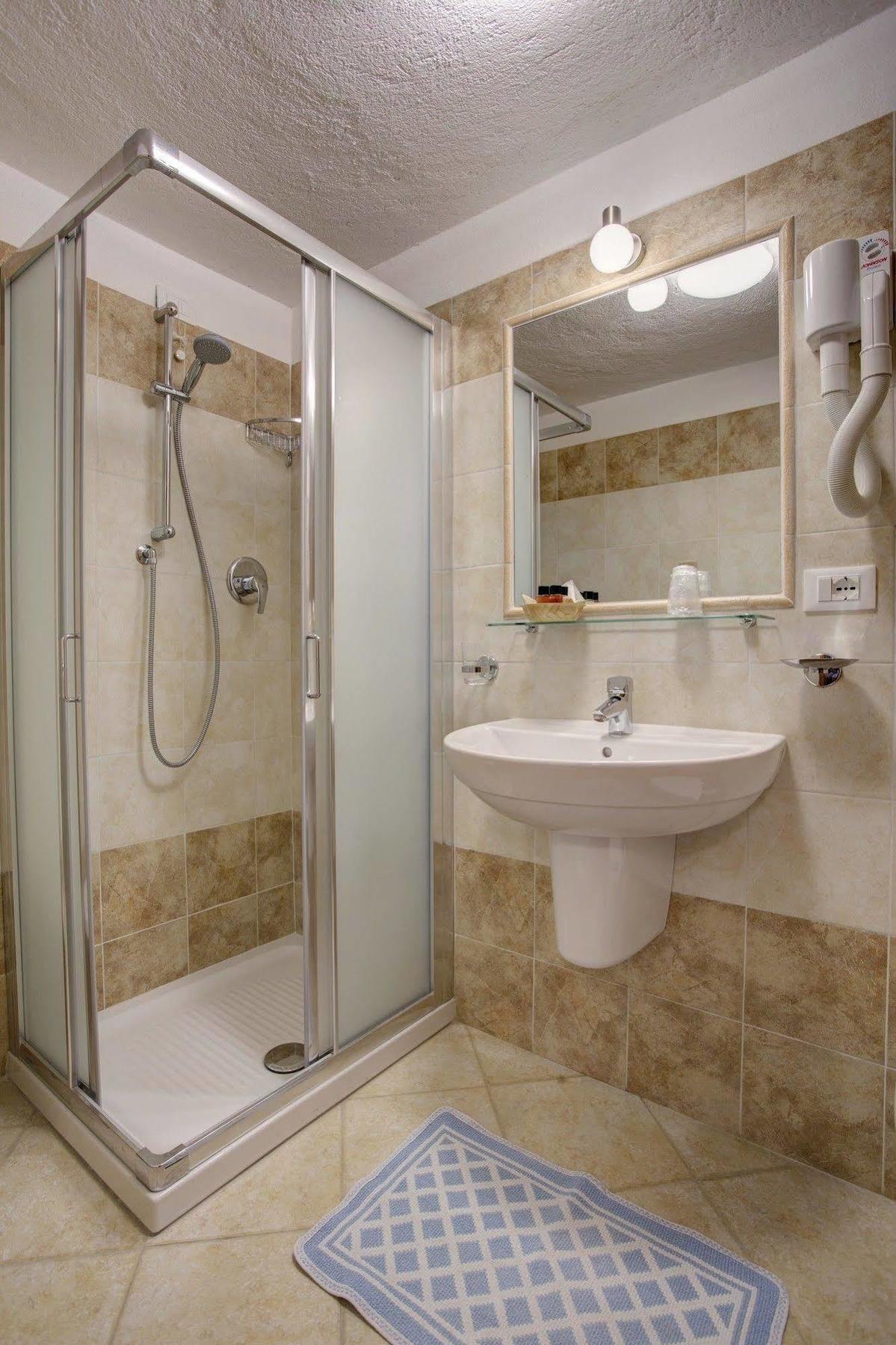 Hotel Cecchin 아오스타 외부 사진