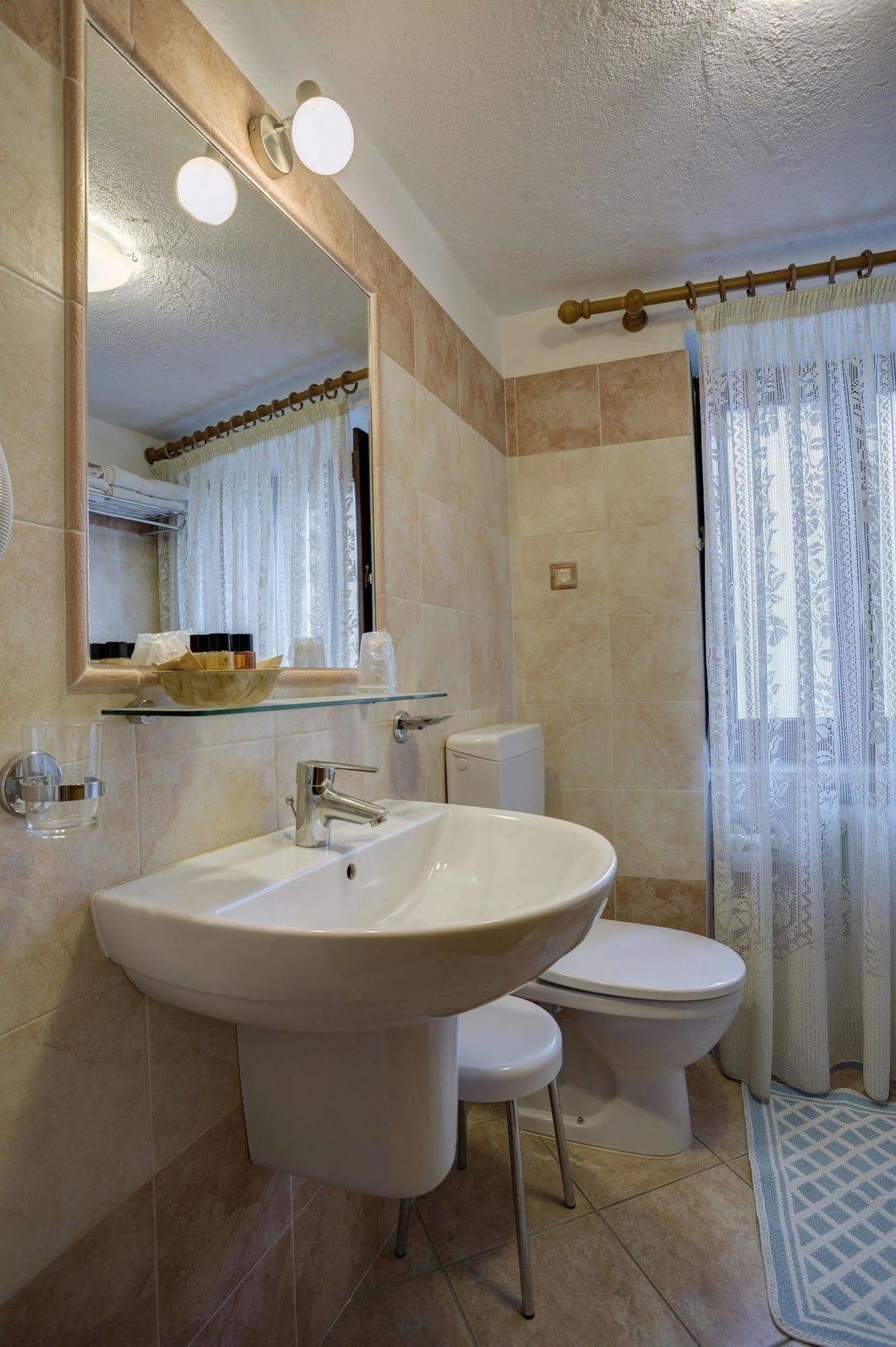Hotel Cecchin 아오스타 외부 사진