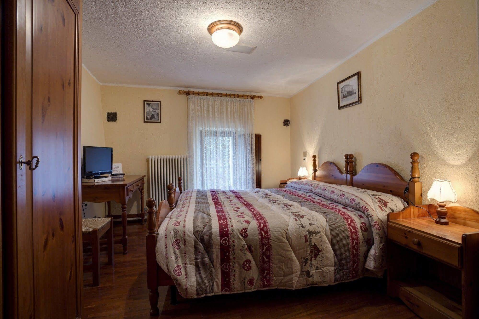 Hotel Cecchin 아오스타 외부 사진