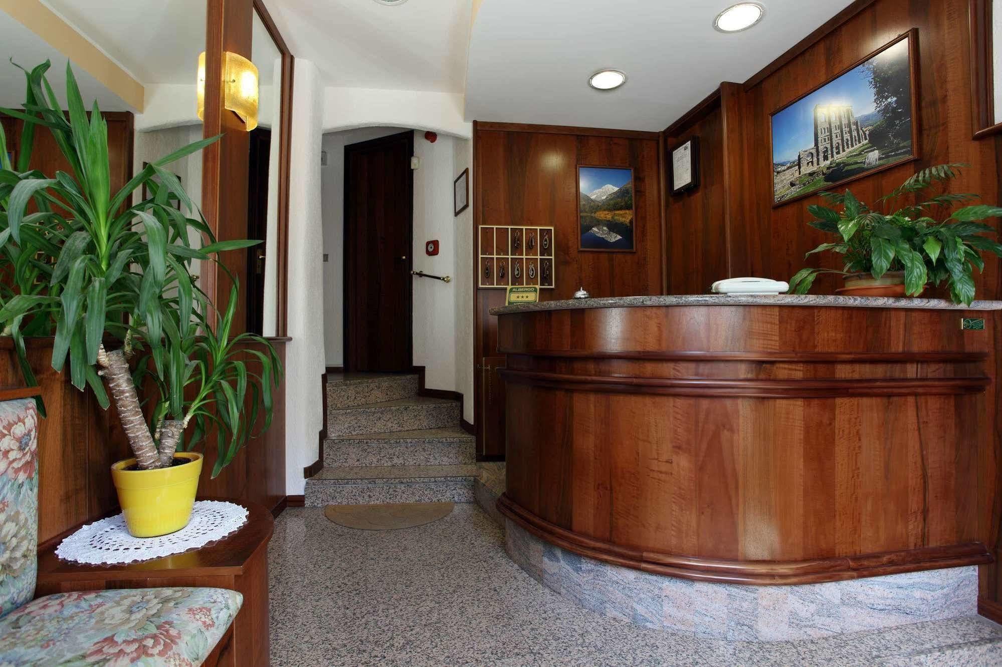 Hotel Cecchin 아오스타 외부 사진